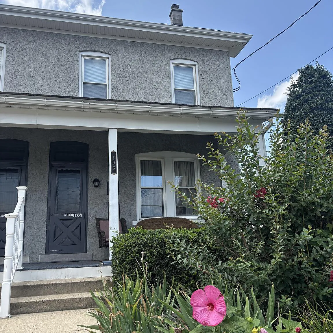 2 bed, 1.0 bath, 1129 sqft, $1,850 — Photo 1