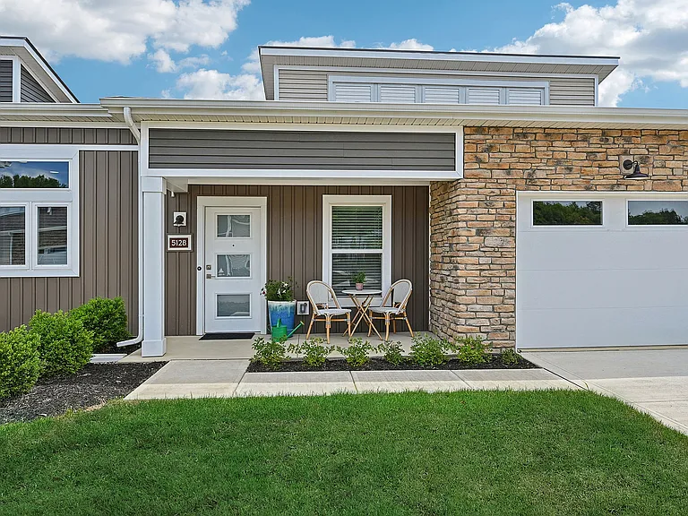1 Bedroom | Patio & Garage