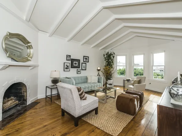 2235 Beach St APT 301, San Francisco, CA 94123