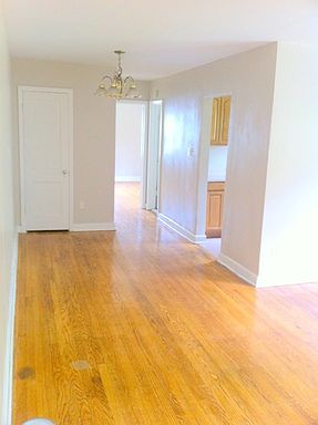 5th image of 1111 N Kensington St APT 2