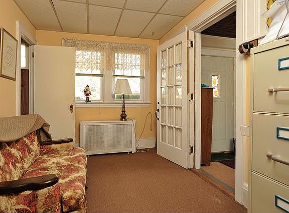 5th image of 48 Longview Ave