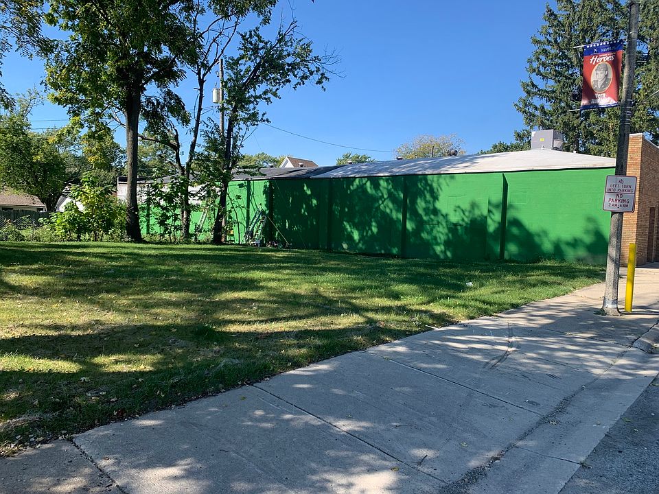2nd image of 206 N 2nd St