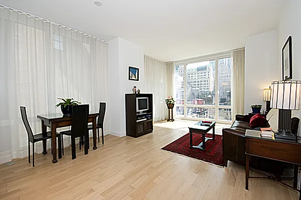 Sold by Manhattan Custom Real Estate Services | media 29