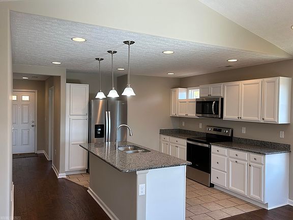 4th image of 104 Aaliyah Ln
