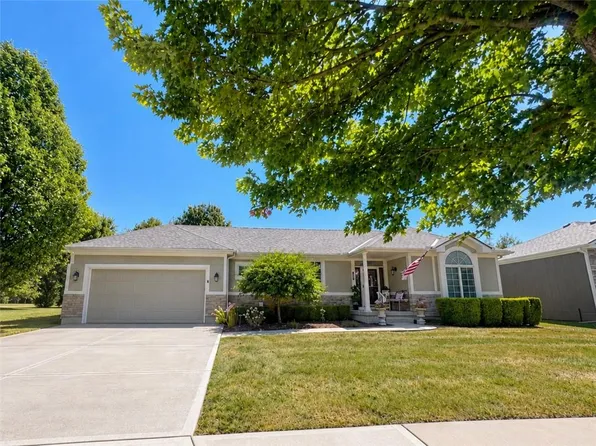 29419 Palmer Dr, Paola, KS 66071