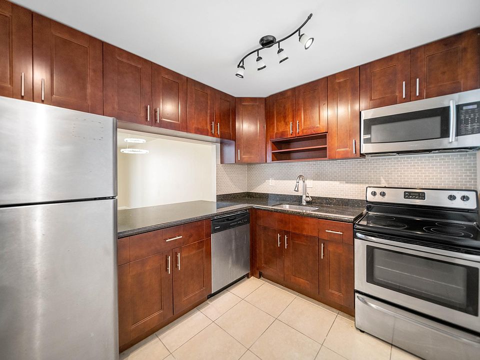 1st image of 16710 NE 9th Ave APT 505