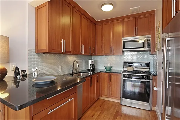 Sold by Citi Habitats | media 14