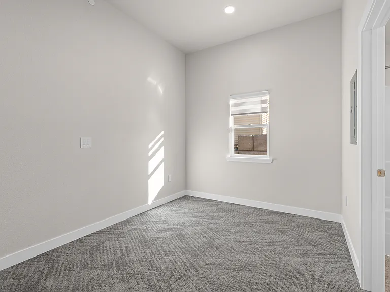 Ponderosa Apartments — Photo 7