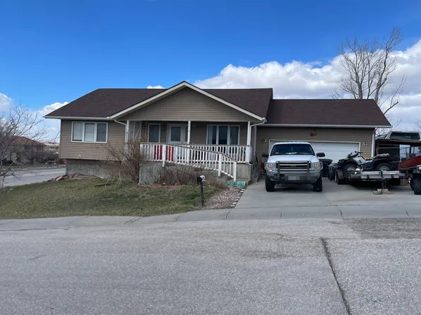 2210 Fairview Ave, Casper, WY 82609