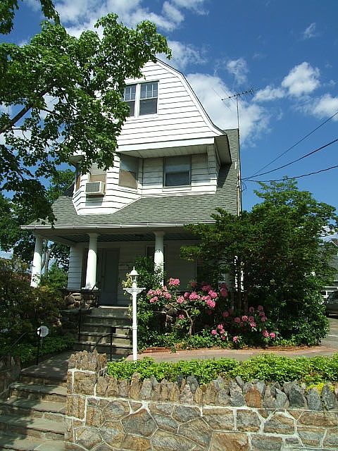 1st image of 215 N 7th Ave #1