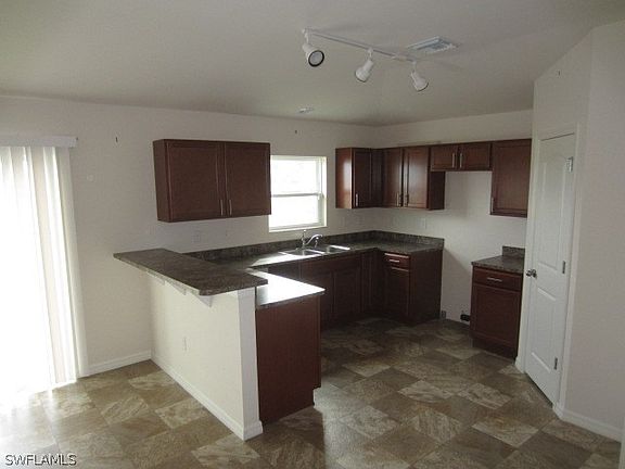 2nd image of 3131 NE 13th Place Cpe