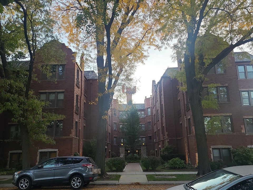 1st image of 6749 N Artesian Ave #G