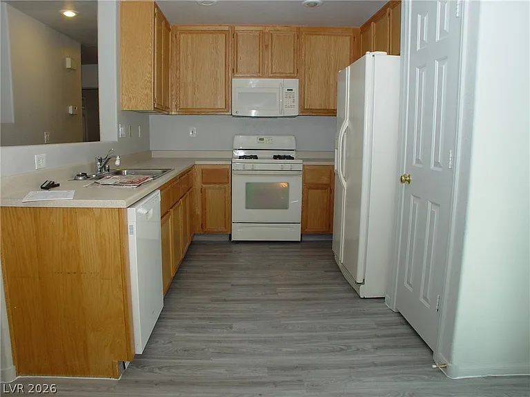 8228 Corset Creek St — Photo 17