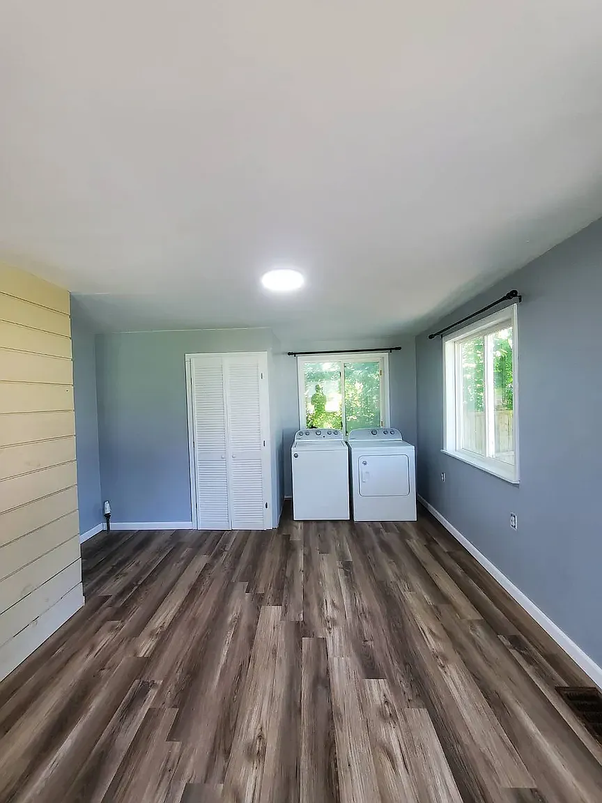 3 bed, 1355 sqft, $1,950 — Photo 3