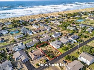 1702 NW Parker Ave, Waldport, OR 97394