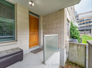 761 Bay St #Townhouse 07, Toronto, ON M5G 2R2