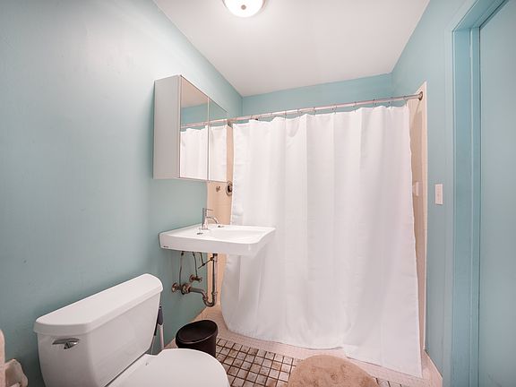 4th image of 2320 Quincy St NE #2320
