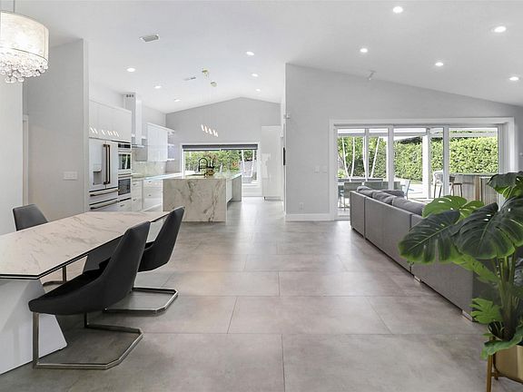 4th image of 5253 NW 55th Terrace