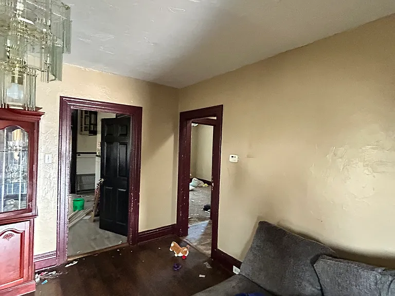8401 N Broadway — Photo 5