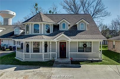 1st image of 1608 Park Pl