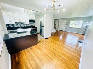 1856 Langham Rd, Upper Arlington, OH 43221