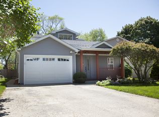 23587 N Field Rd, Lake Zurich, IL 60047