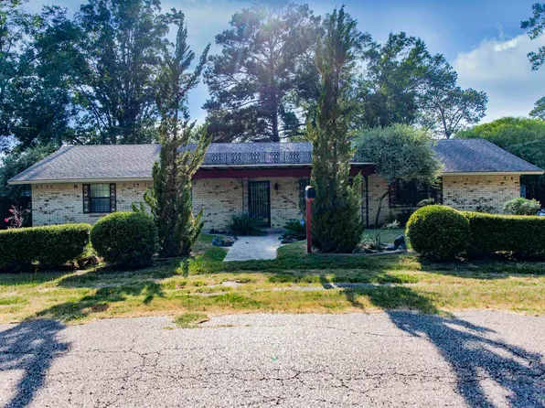 1005 Clearview Dr, Jefferson, TX 75657