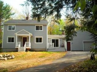 20 Lamson Ln, Raymond, ME 04071
