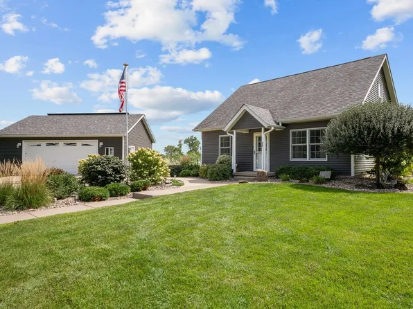 203 E Gails St, Mc Causland, IA 52758