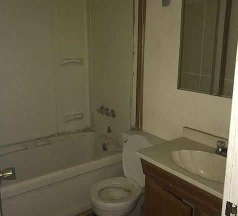 4th image of 1095 Galewood Dr
