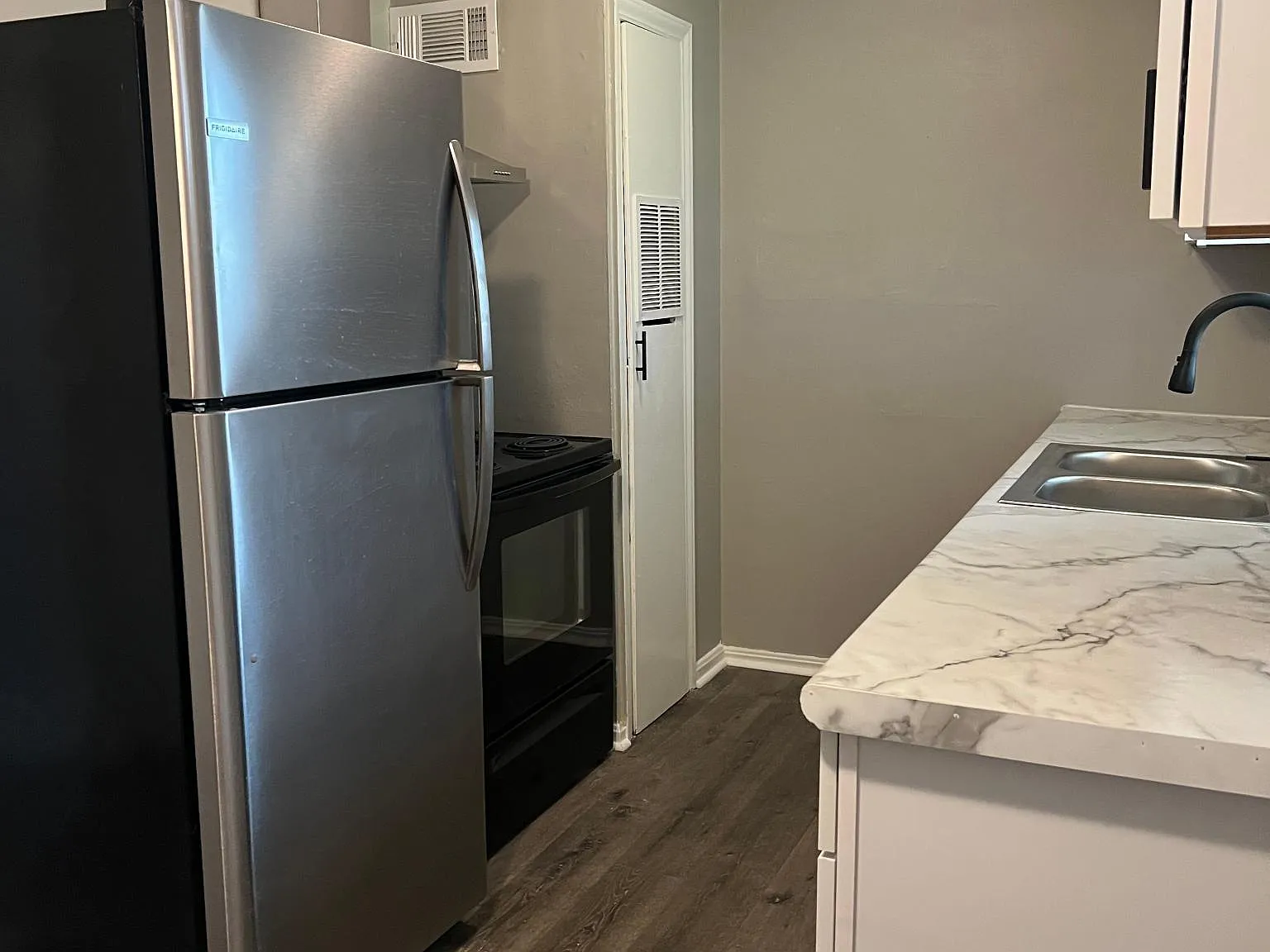 933 S Bonn Ave — Photo 3