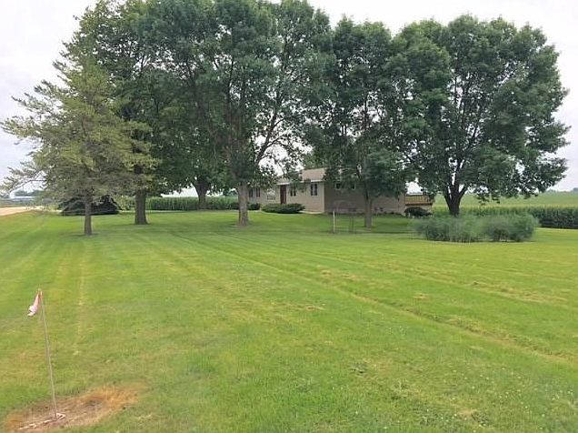 2nd image of 4000 Iowa Rd