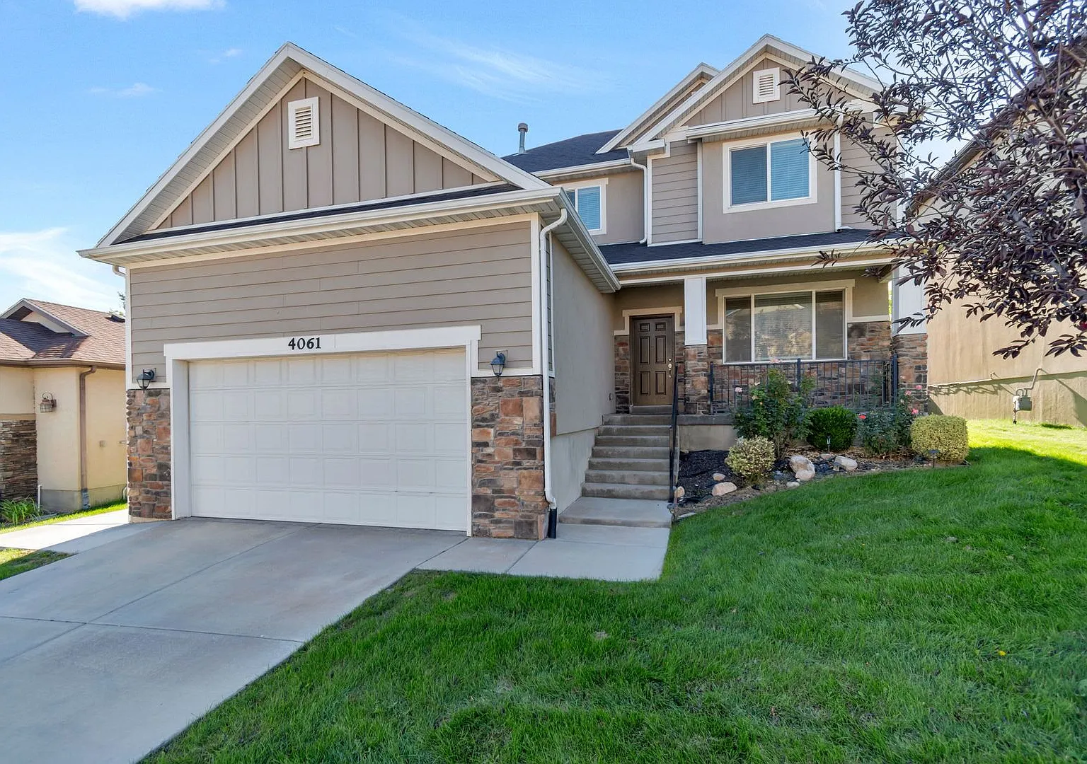 Spacious Lehi 2 Story W Attached 2 Car — Photo 1