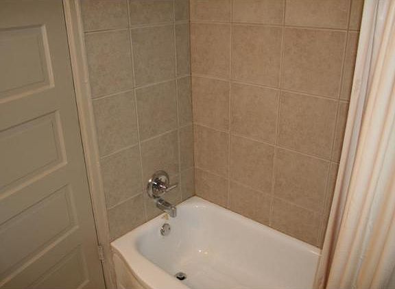 3rd image of 1910 Russell Ave N