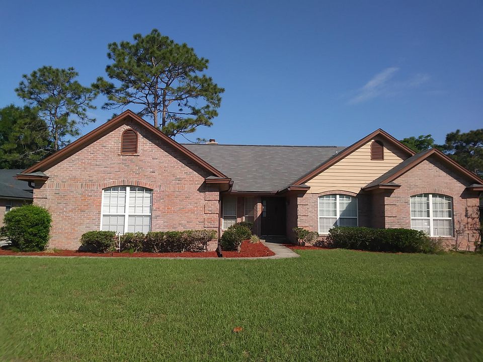 Front view of house.
