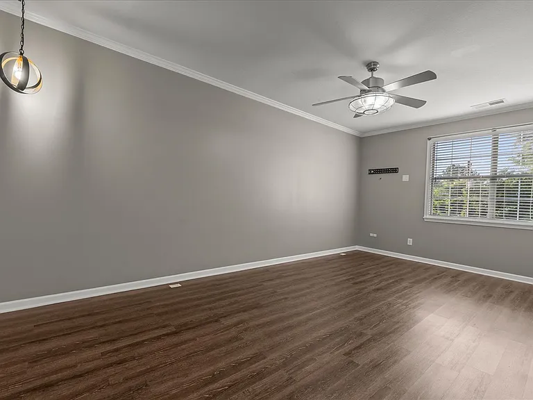27 Corinth Rd — Photo 10