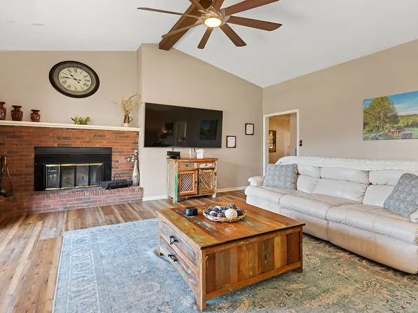 182 Allison Dr, Maggie Valley, NC 28751