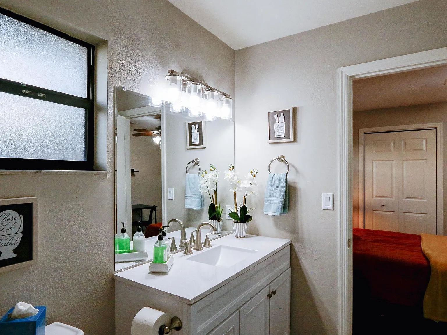 4 bed, 3.0 bath, 1974 sqft, $979 — Photo 4