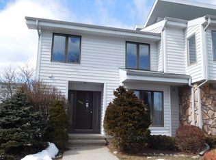 105 Cheyenne Rd, Lafayette, NJ 07848