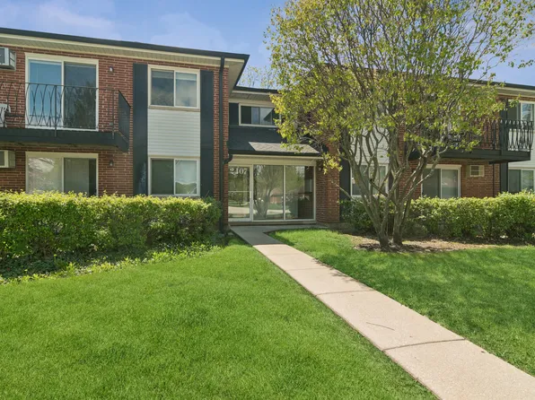 2407 E Olive St APT 2F, Arlington Heights, IL 60004