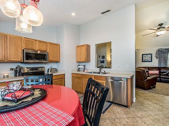3rd image of 1706 Manchurian St