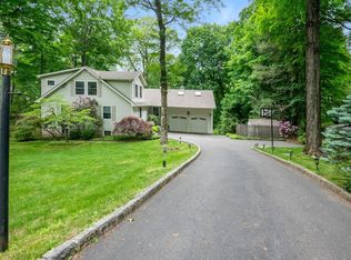 26 Mayberry Rd, Chappaqua, NY 10514