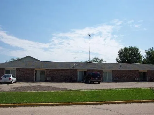 469 Eisenhower St APT 3, Marengo, IL 60152