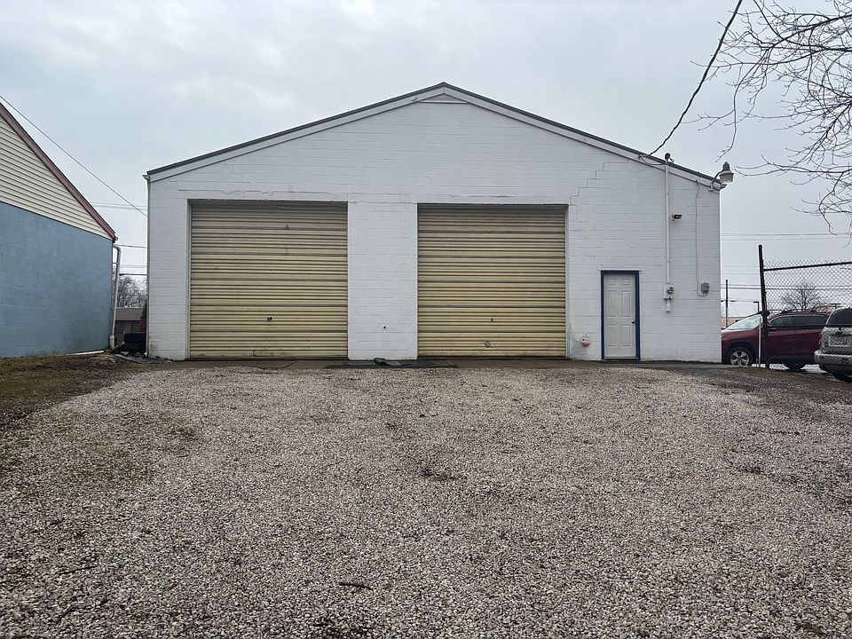1st image of 1001 W Main St