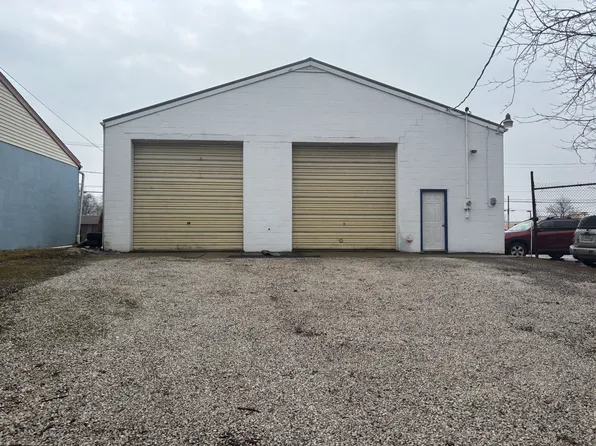 1001 W Main St, Louisville, OH 44641