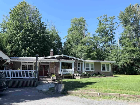 2139 171st St, Surrey, BC V3Z 9X6