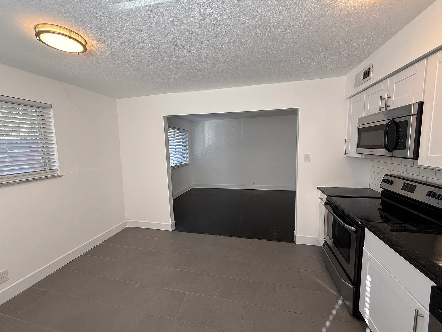 1 bed, $895 — Photo 4