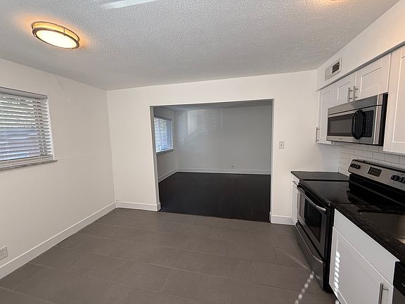 4th image of 2701 Limit Ave APT D