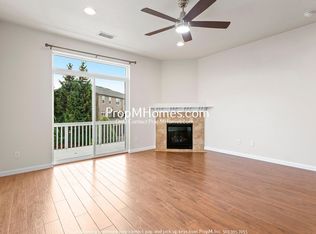 10922 SW Sage Ter, Tigard, OR 97223