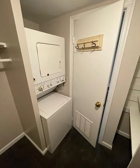 2115 Newport Pl NW #A — Photo 14